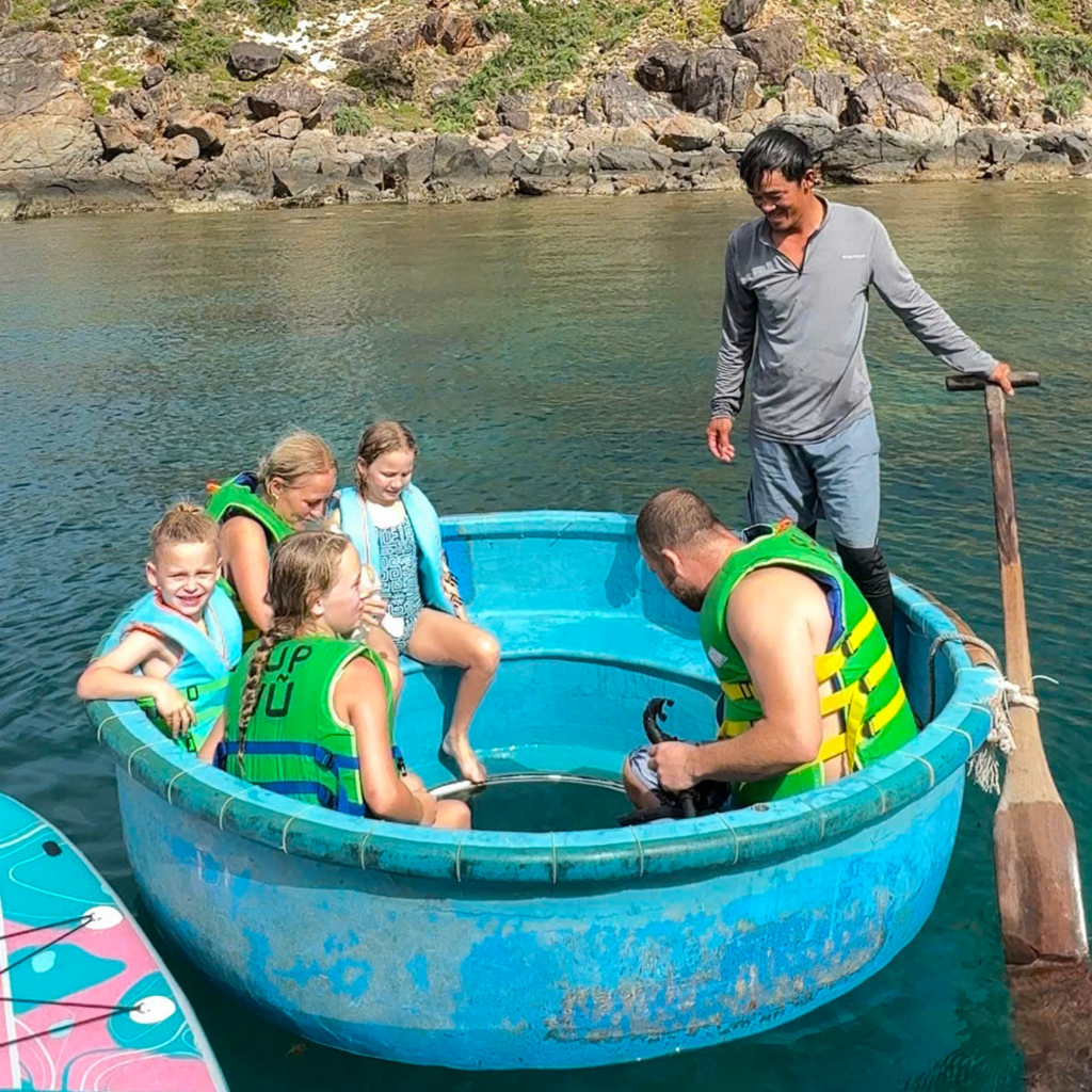 Glass-Bottom Basket Boat